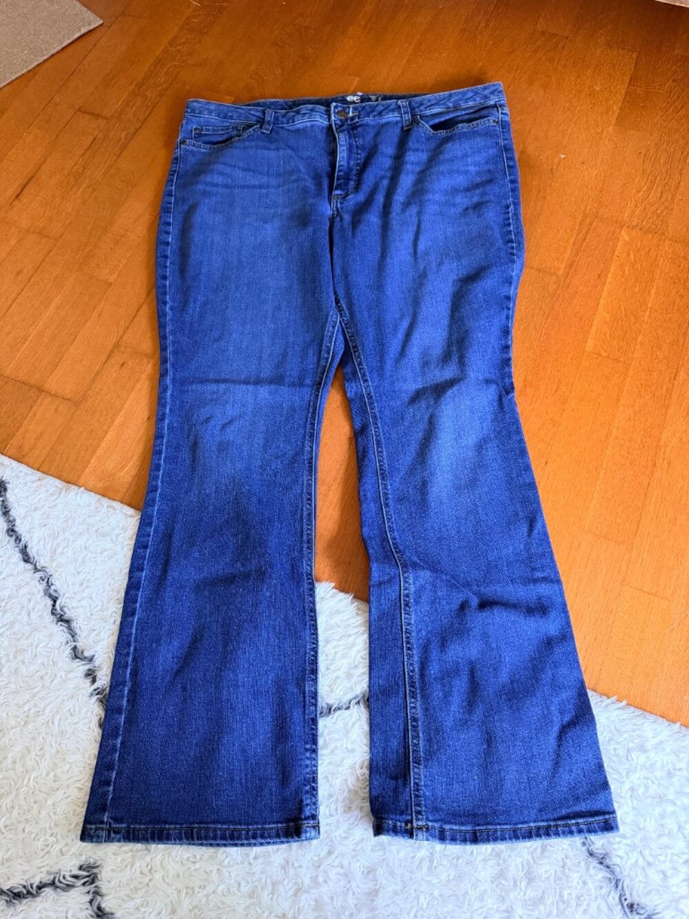 Gently Used Lee Jeans Regular Fit Mid Rise Bootcut Sz 20